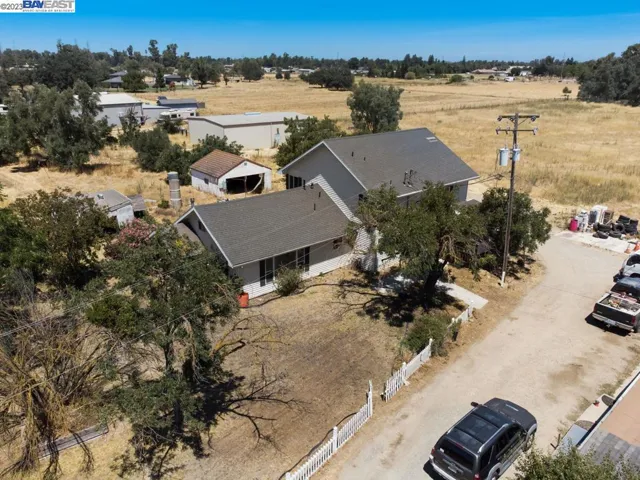 23480 N Pearl Rd, Acampo, California 95220
