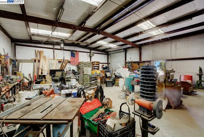 23480 N Pearl Rd, Acampo, California 95220