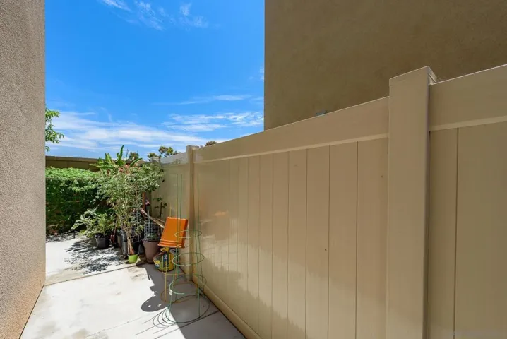 10761 Ensworth Way, Spring Valley, California 91978