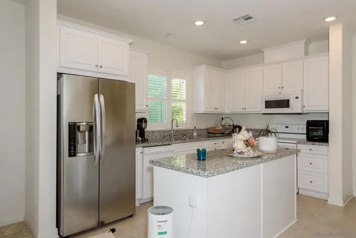 10761 Ensworth Way, Spring Valley, California 91978