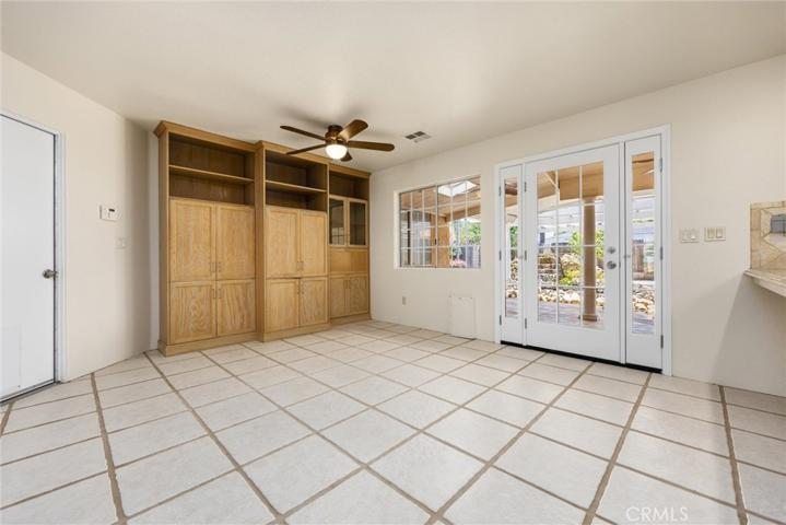 7509 Live Oak Way, Bakersfield, California 93308
