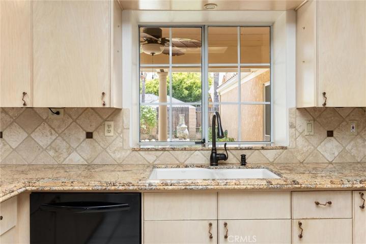 7509 Live Oak Way, Bakersfield, California 93308