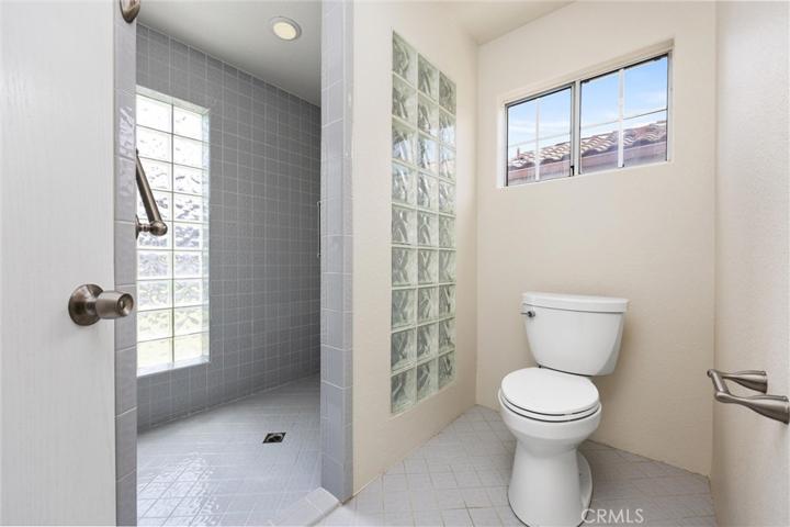 7509 Live Oak Way, Bakersfield, California 93308