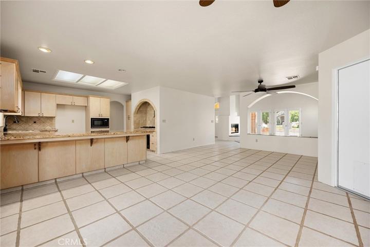 7509 Live Oak Way, Bakersfield, California 93308