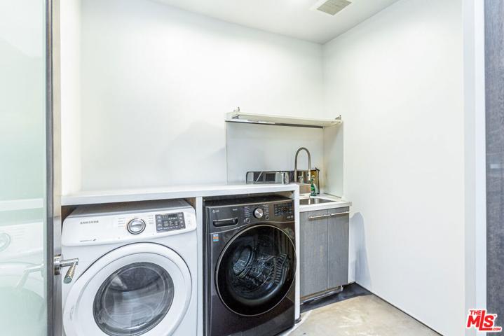 1653 Centinela Avenue, Santa Monica, California 90404