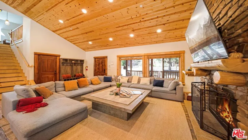 919 Mcalister Road, Big Bear City, California 92314