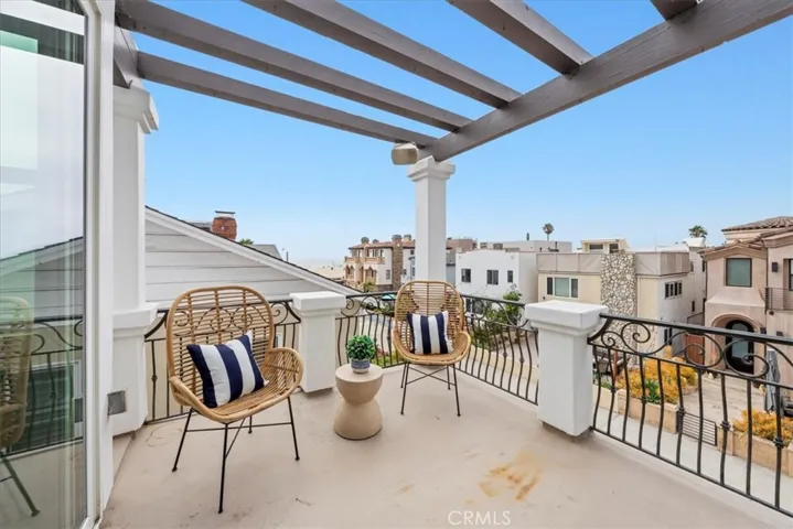 deck off living room and office