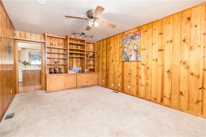 Den / Library