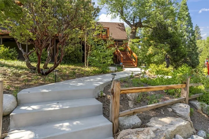 26489 Hillcrest Lane, Lake Arrowhead, California 92352