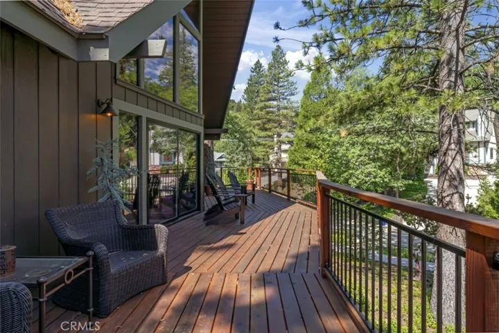 26489 Hillcrest Lane, Lake Arrowhead, California 92352