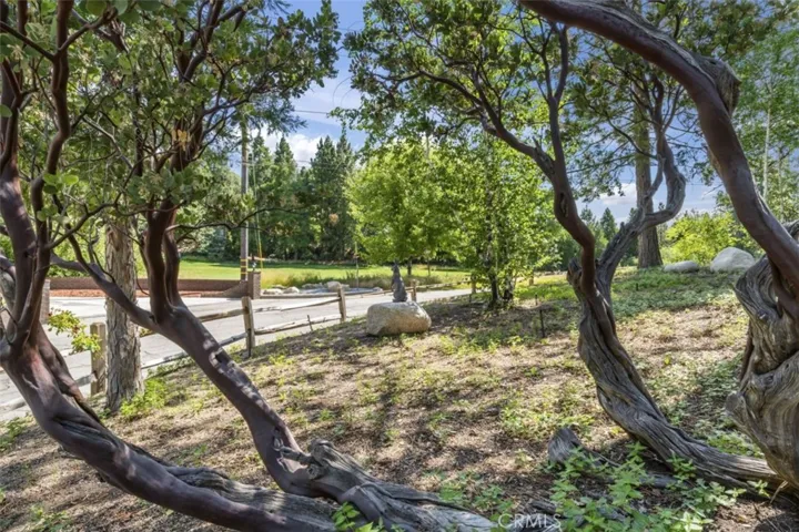 26489 Hillcrest Lane, Lake Arrowhead, California 92352