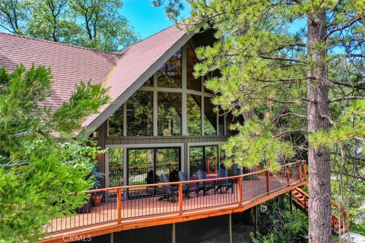 26489 Hillcrest Lane, Lake Arrowhead, California 92352