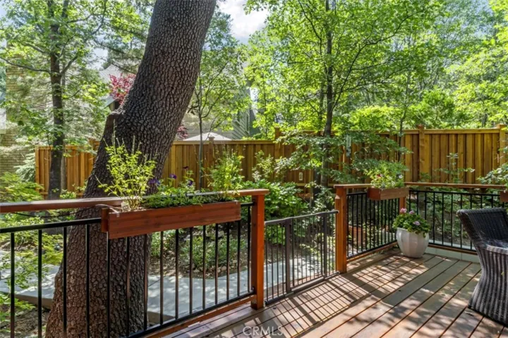 26489 Hillcrest Lane, Lake Arrowhead, California 92352
