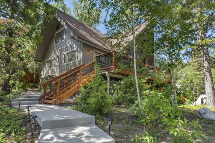 26489 Hillcrest Lane, Lake Arrowhead, California 92352