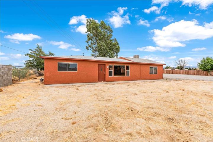 40458 12th W Street, Palmdale, California 93551