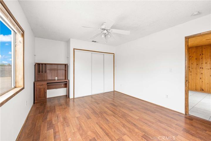 40458 12th W Street, Palmdale, California 93551