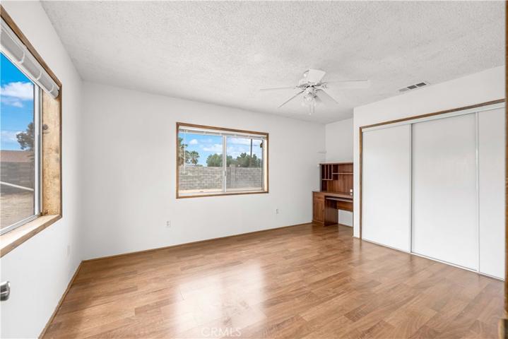 40458 12th W Street, Palmdale, California 93551