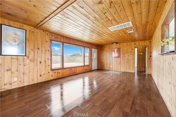 40458 12th W Street, Palmdale, California 93551