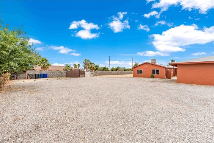 40458 12th W Street, Palmdale, California 93551