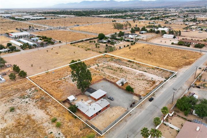 40458 12th W Street, Palmdale, California 93551