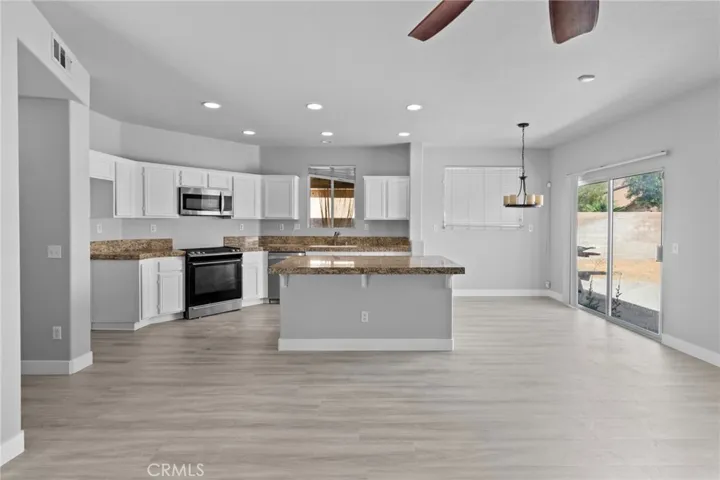 11746 Dellwood Road, Victorville, California 92392
