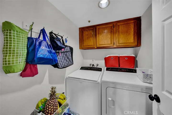 452 Chatsworth Dr., San Fernando, California 91340