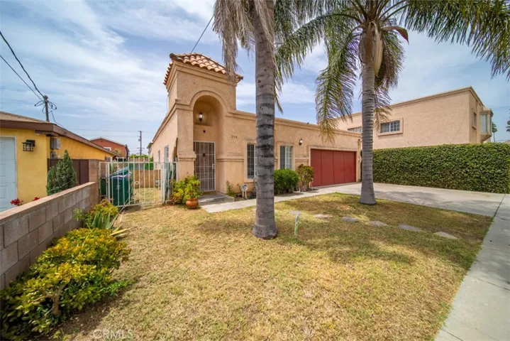452 Chatsworth Dr., San Fernando, California 91340