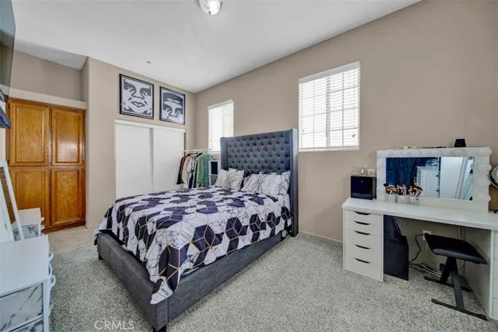452 Chatsworth Dr., San Fernando, California 91340