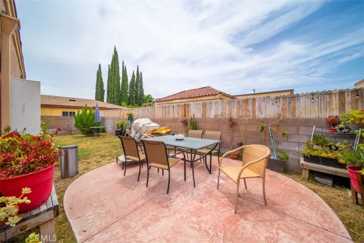452 Chatsworth Dr., San Fernando, California 91340