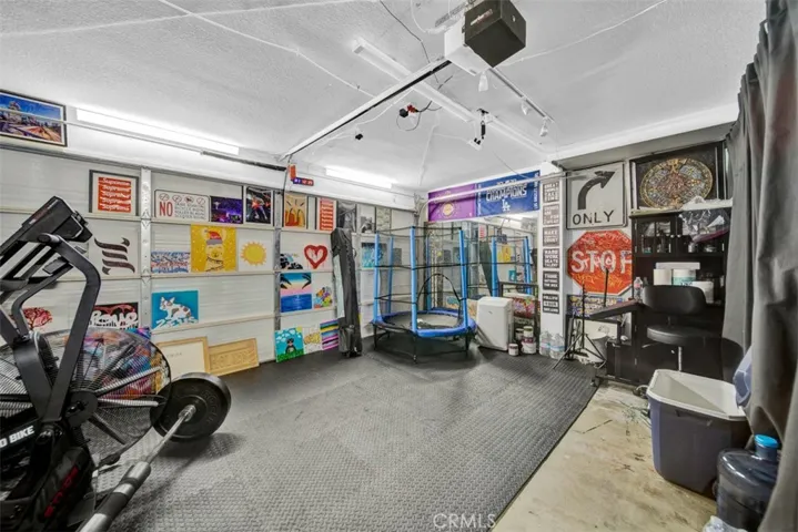 452 Chatsworth Dr., San Fernando, California 91340