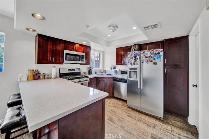 452 Chatsworth Dr., San Fernando, California 91340