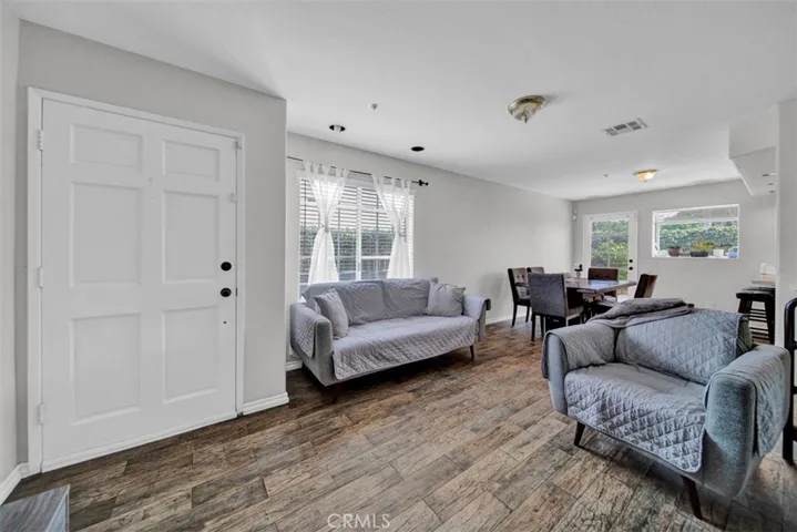 452 Chatsworth Dr., San Fernando, California 91340