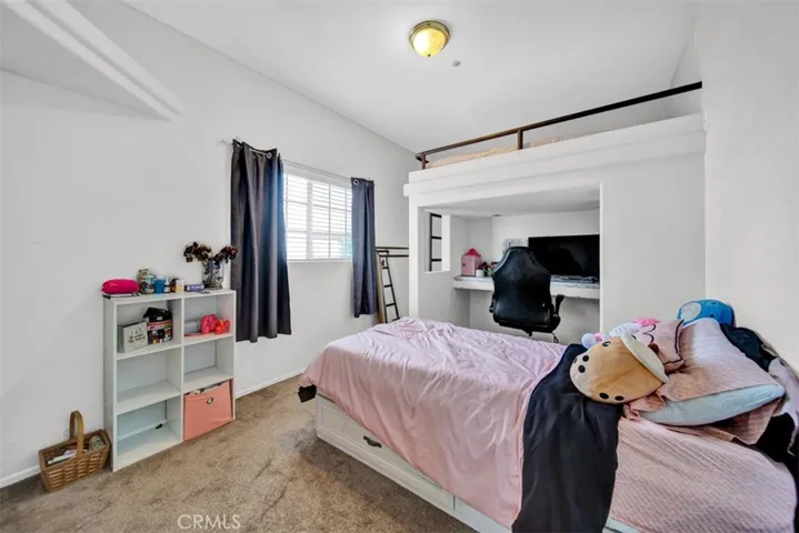 452 Chatsworth Dr., San Fernando, California 91340