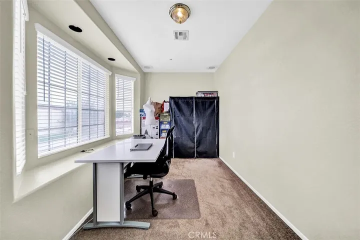 452 Chatsworth Dr., San Fernando, California 91340