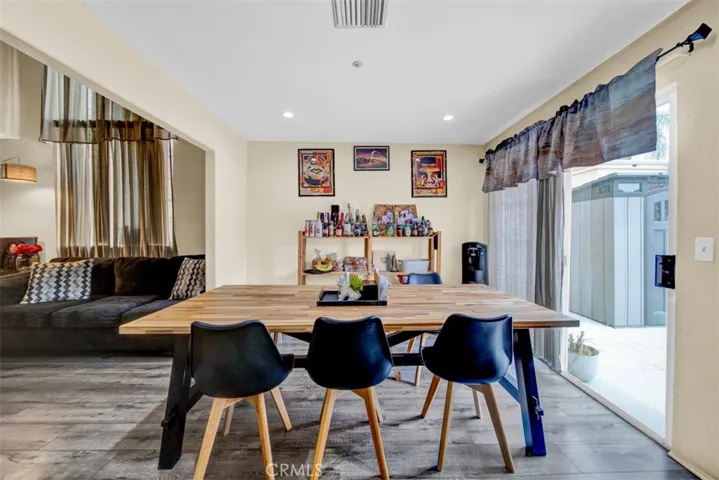 452 Chatsworth Dr., San Fernando, California 91340