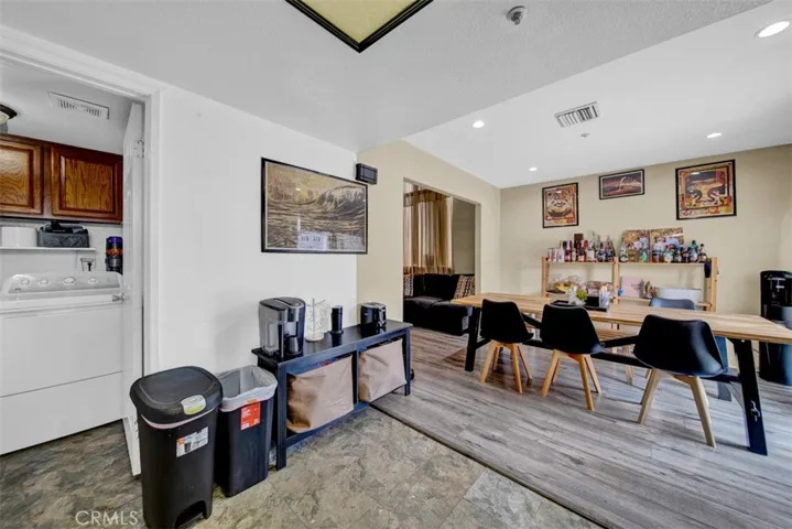 452 Chatsworth Dr., San Fernando, California 91340