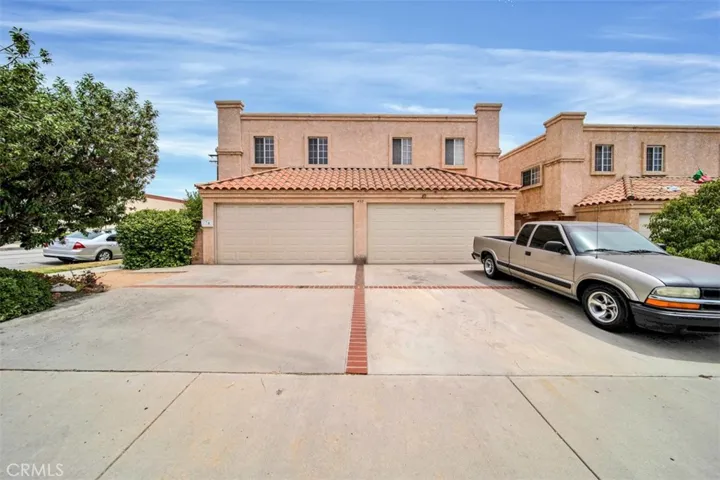 452 Chatsworth Dr., San Fernando, California 91340