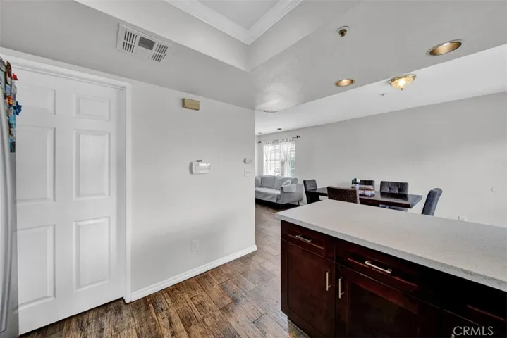 452 Chatsworth Dr., San Fernando, California 91340