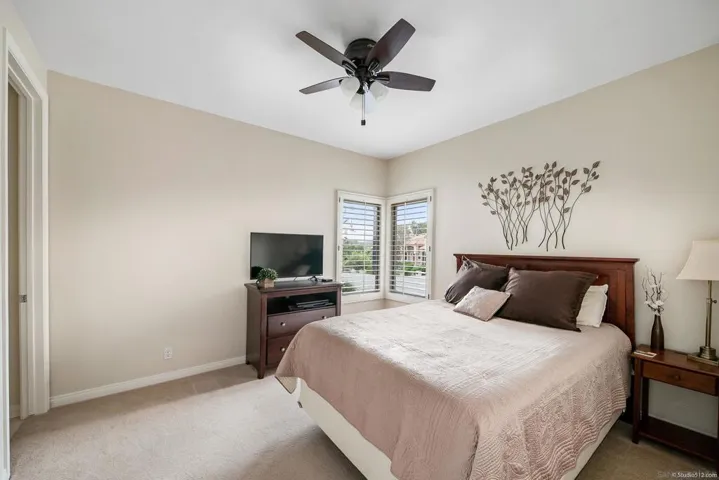 2433 Cross Creek Lane, Escondido, California 92025