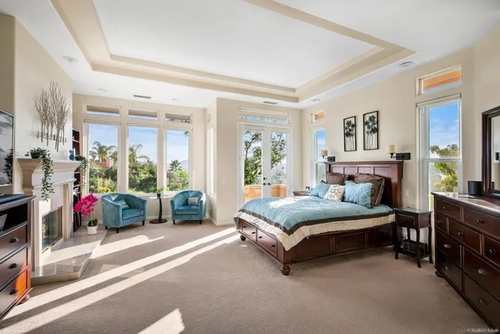 2433 Cross Creek Lane, Escondido, California 92025