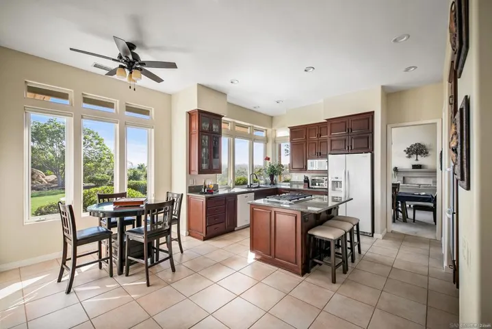 2433 Cross Creek Lane, Escondido, California 92025