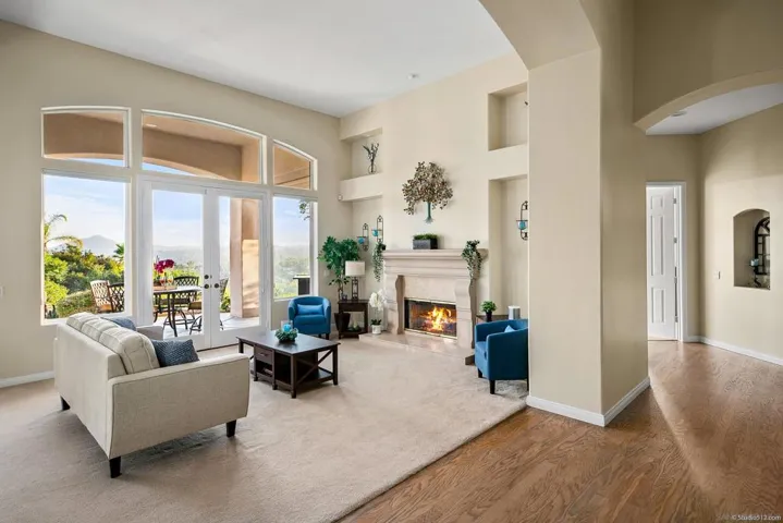 2433 Cross Creek Lane, Escondido, California 92025