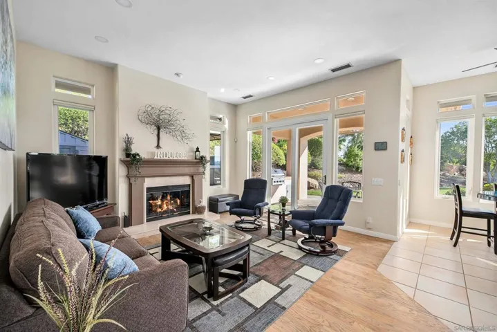 2433 Cross Creek Lane, Escondido, California 92025