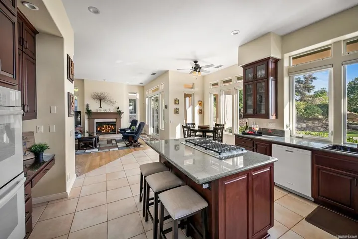 2433 Cross Creek Lane, Escondido, California 92025
