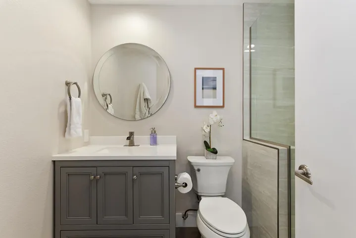 042_Bathroom