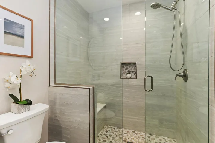 043_Bathroom