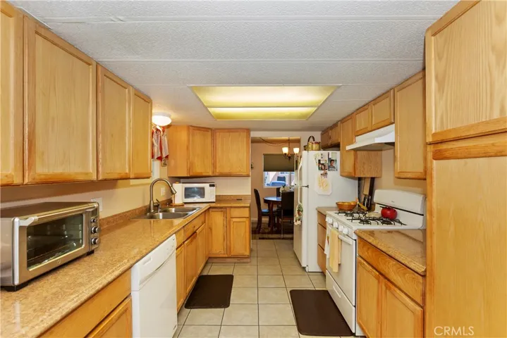 13393 Mariposa Road Unit 145, Victorville, California 92395