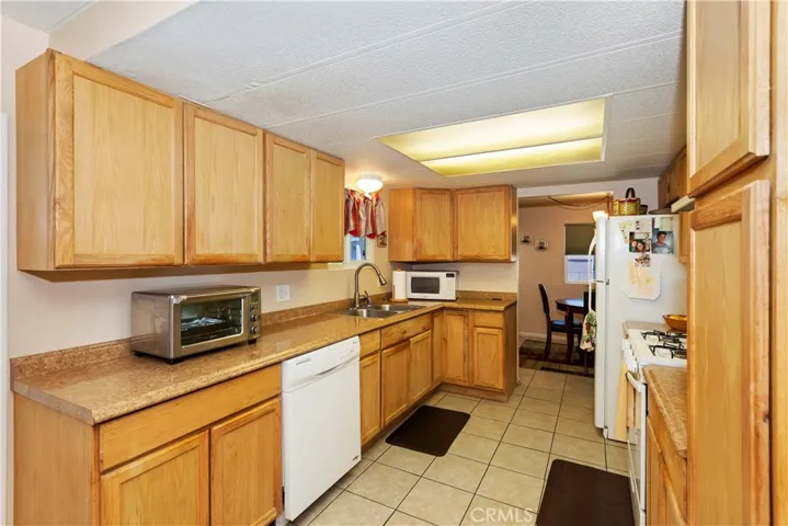 13393 Mariposa Road Unit 145, Victorville, California 92395