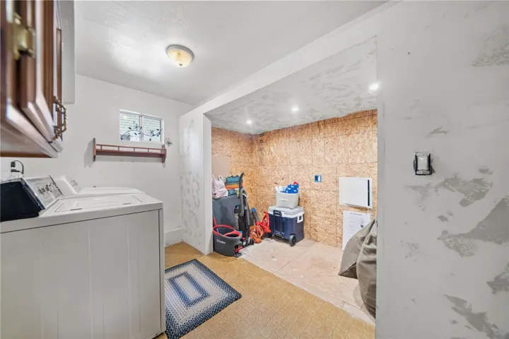 558 W Victoria Court, Lake Arrowhead, California 92352