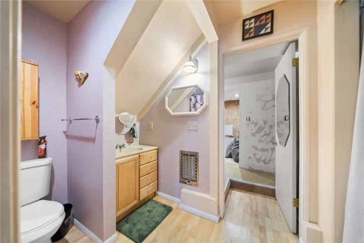 558 W Victoria Court, Lake Arrowhead, California 92352
